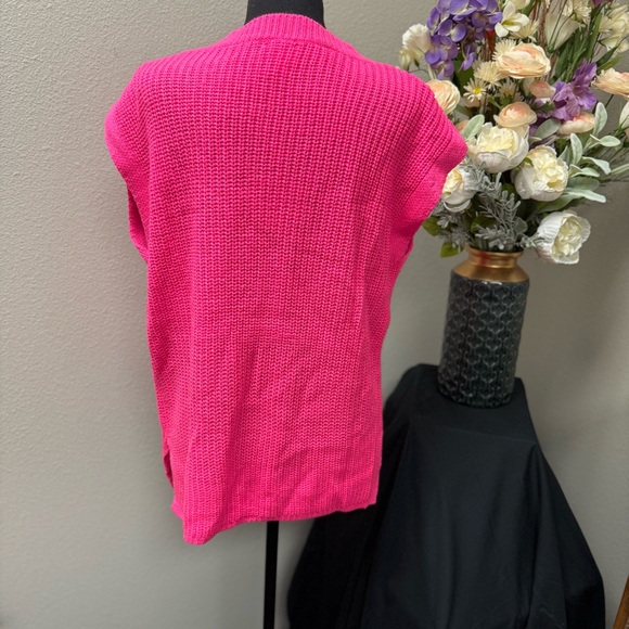NWT BiBi Neon Pink Knit Sleeveless Sweater Vest Top Women’s M - Picture 3 of 8